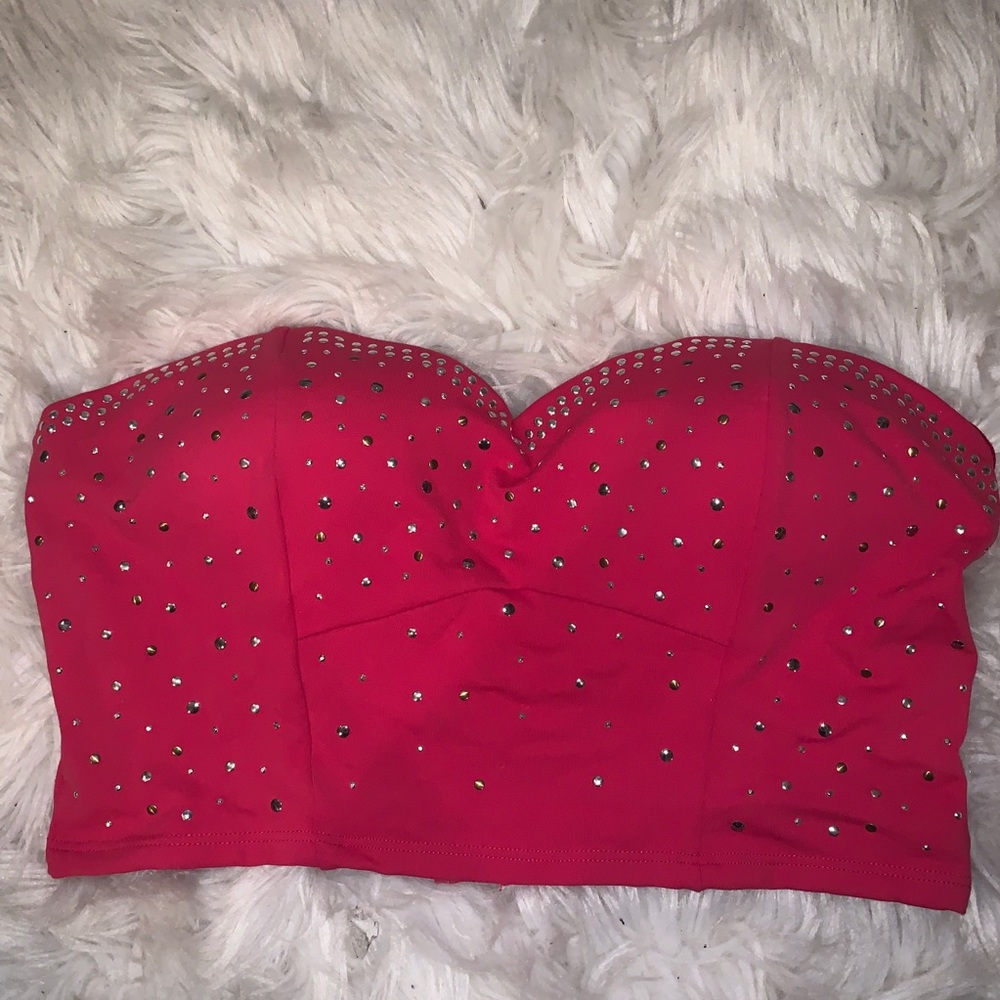 NWOT Pink studded crop top, size L